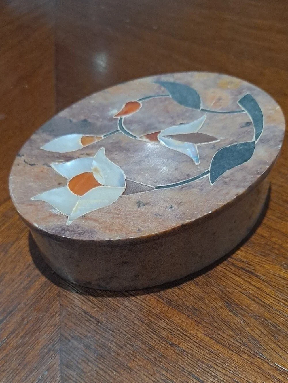 N/A elegant oval